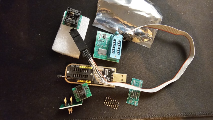 Le CH341A qui a sauvé mon Y13