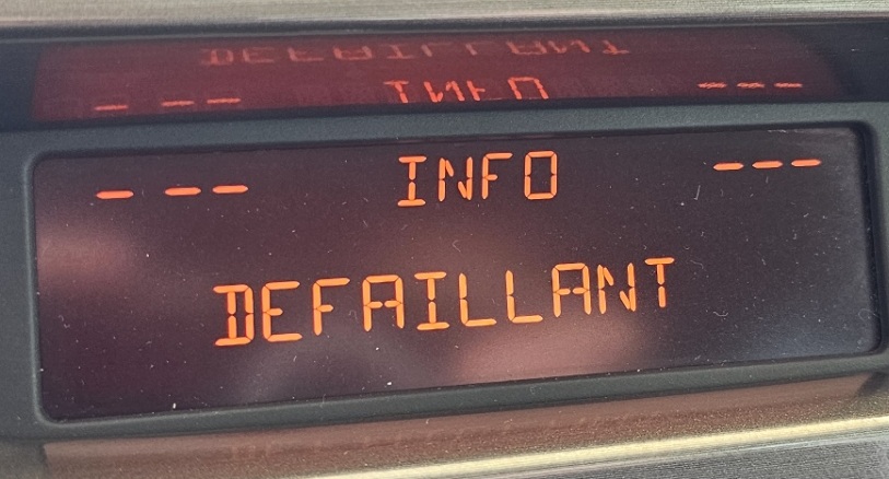 L'ordinateur de bord annonce la panne